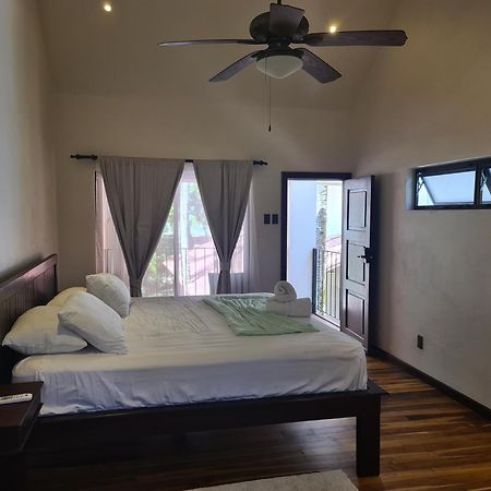 Hona Beach Hotel Dominical Room photo