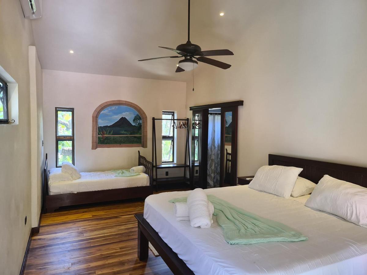 Hona Beach Hotel Dominical Exterior photo
