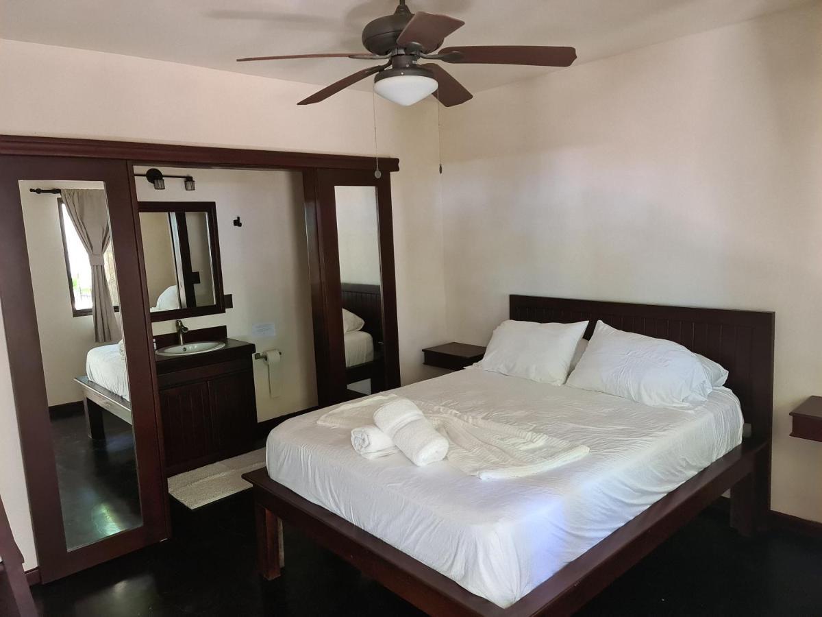 Hona Beach Hotel Dominical Exterior photo