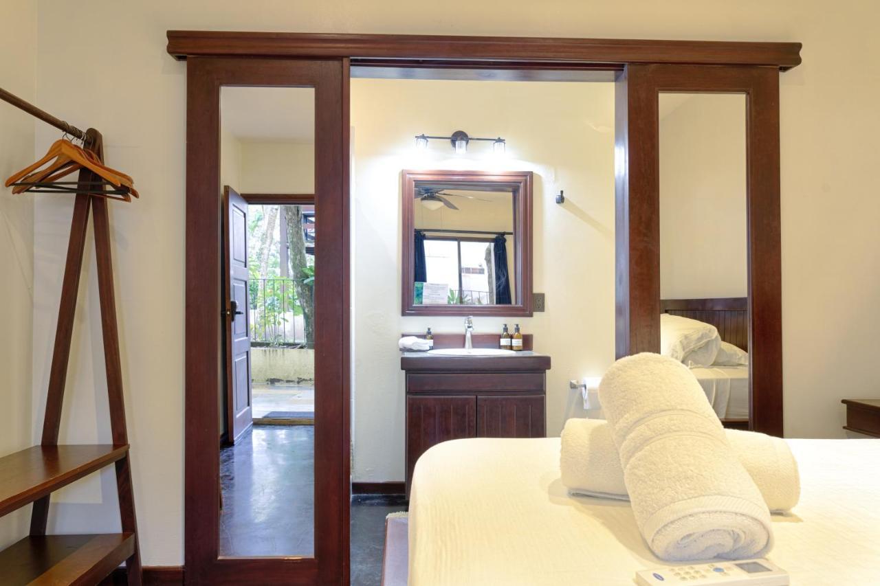Hona Beach Hotel Dominical Exterior photo