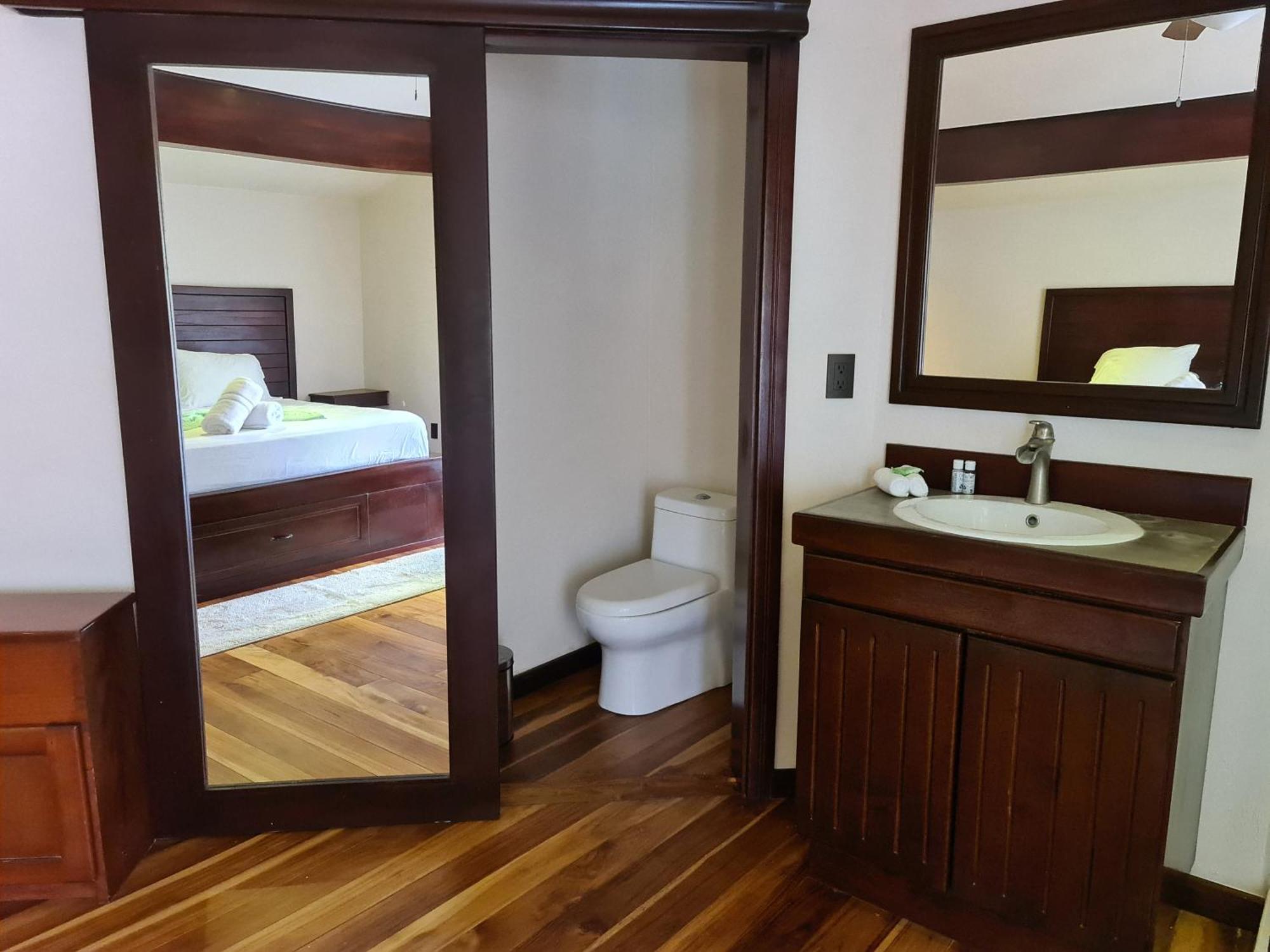 Hona Beach Hotel Dominical Room photo